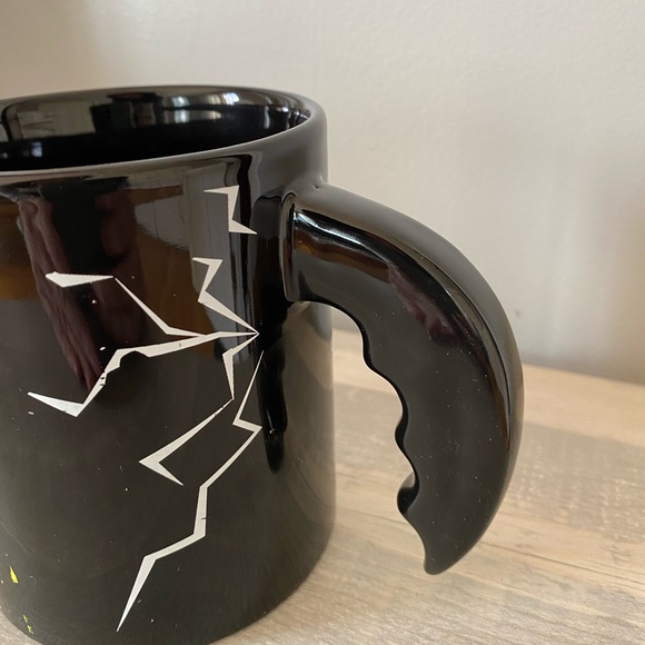 Batman Large Mug 5” Tall Black & Yellow - Picture 6 of 6